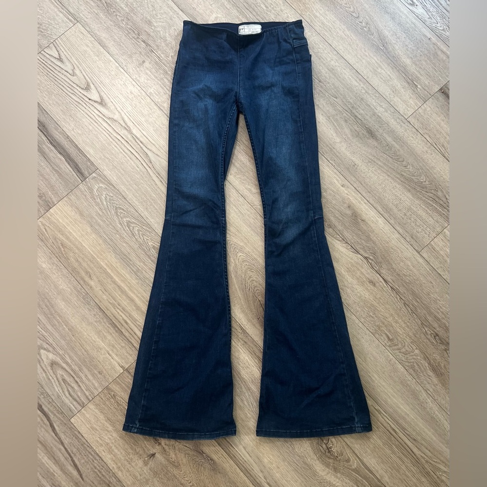 Free People pull on flare jeggings